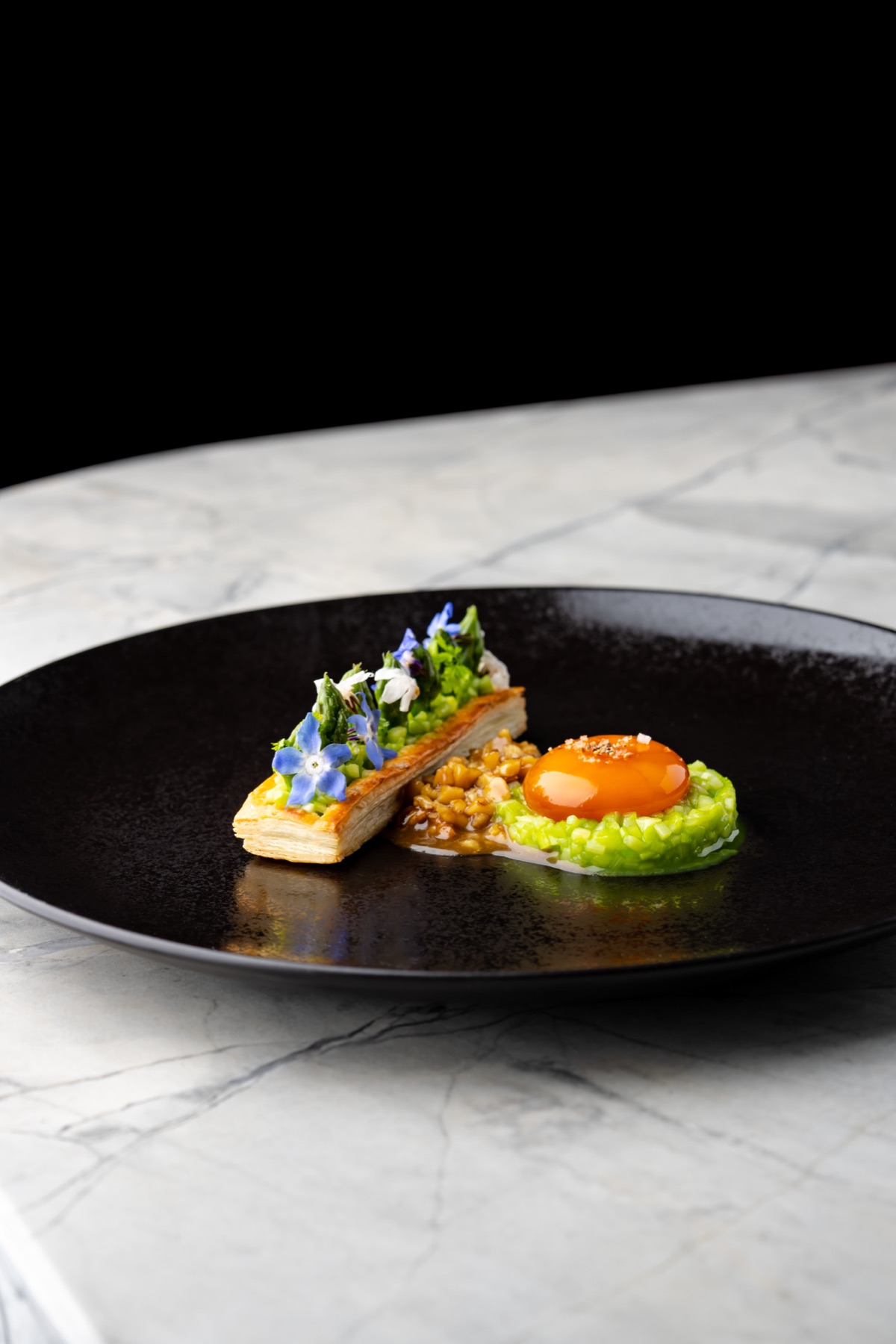 Bar scene at Restaurant Lucie